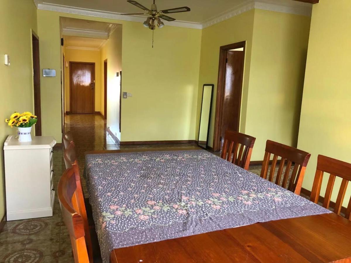 A Single Room Near The Railway Station Melbourne Exterior photo