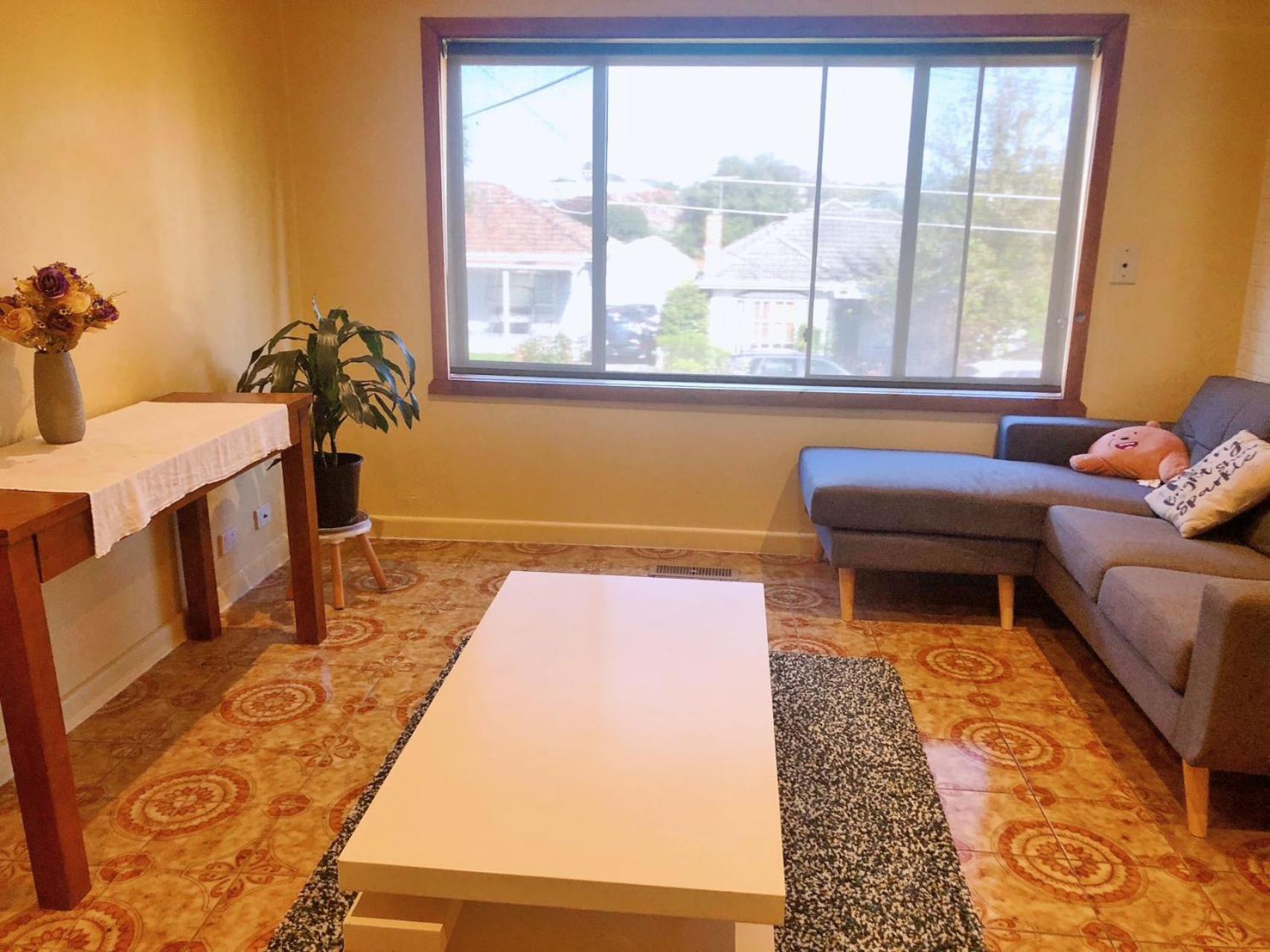 A Single Room Near The Railway Station Melbourne Exterior photo